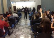“É preciso confiar em Deus”, prega evangelista Adriano em SP