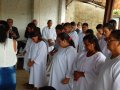 Pr. Josivaldo Gomes batiza 22 novos membros da AD Fernão Velho