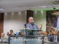 Pastor-presidente José Orisvaldo Nunes de Lima ministra no Culto de Doutrina do templo-sede