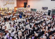 Primeiro dia do Congresso da UNICOVADAL é marcado pelo mover espiritual
