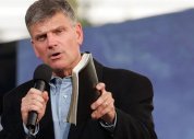 Graham diz que o espírito do anticristo tenta ‘demonizar os cristãos conservadores’