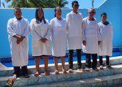 Pr. Josiel dos Santos batiza cinco novos membros da AD Pontal do Peba