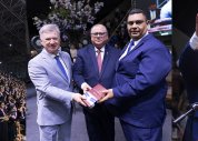 Abertura da Convenção Estadual reúne milhares de evangélicos no Ginásio do SESI
