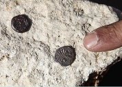 Descoberta de moedas antigas deve mudar história do Muro das Lamentações