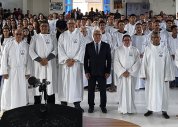 Assembleia de Deus em Maceió batiza 176 novos membros