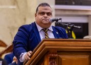 Pr. Márcio Ezequiel ministra sobre o batismo com o Espírito Santo