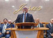 Pastor-presidente inaugura templo da Assembleia de Deus no distrito Pé Leve