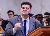 Pr. Edi Vinagre ministra na Santa Ceia de agosto na igreja sede
