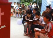 China proíbe igrejas de produzir materiais para estudos bíblicos