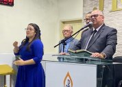 Rev. José Orisvaldo Nunes de Lima ministra na Assembleia de Deus em Miramar