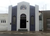 Mulher é alvejada com cinco tiros dentro de igreja evangélica