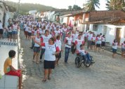 Centenário | Igreja de Pilar batiza 18 e faz caminhada com 300 pessoas