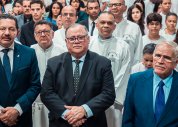 Assembleia de Deus em Maceió celebra o batismo nas águas de 113 novos membros