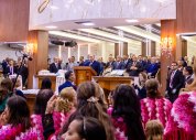 Santa Ceia de novembro reúne centenas de evangélicos na igreja sede