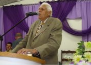 Morre cantor Esdras Carneiro, autor de A Grande Viagem