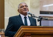 Pr. Genival Bento ministra na Santa Ceia de junho na igreja sede