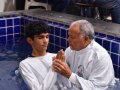 168 novos membros da Assembleia de Deus descem às águas batismais