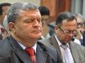 Eliezer Rosa canta em culto de doutrina no Farol com templo lotado