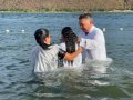 Pr. Israel Santos batiza 48 novos membros da Assembleia de Deus em Traipu