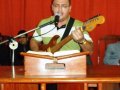 Jovens desfrutam da unção de Deus na igreja do Benedito Bentes 1