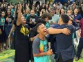Juventude é impactada pelo poder pentecostal em evento no Benedito Bentes