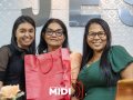 AD Village 06 celebra aniversário da irmã Eliane em noite de homenagens