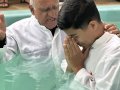 Pr. Pedro Idalino batiza 33 novos membros na Assembleia de Deus em Messias