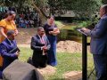 Pr. Amaro Antônio batiza 46 novos membros da AD São Luís do Quitunde