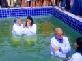 Pr. Adalberto de Almeida batiza 92 novos membros da AD Xexéu