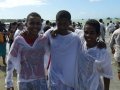 Assembleia de Deus em Maceió batiza cerca de duas mil pessoas no mar
