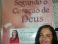 Livro de evangélica orienta mulheres cristãs no casamento