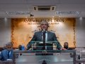 O pastor Hermann Trindade ministra sobre o milagre da restituição na AD Farol