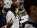 Pastor-presidente ministra sobre o candelabro símbolo da Aliança: o Menorá