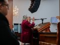Irmãos de Maceió celebram culto de ano novo com louvor e gratidão