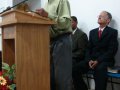 Milagre: Deus cura cadeirante em culto na 