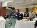 Pastores Joel Freire e João Luiz participam da Santa Ceia na igreja sede