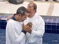 Assembleia de Deus em Maceió batiza 152 novos membros
