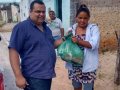 Pastor-presidente entrega cestas básicas a famílias afetadas pela crise