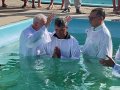 Pr. Juvenal Correia de Araújo batiza 23 novos membros da AD em Santa Luzia do Norte