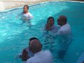 Pr. Daniel Silva batiza 25 novos membros da Assembleia de Deus em Satuba