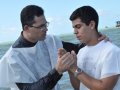 Assembleia de Deus em Maceió batiza cerca de duas mil pessoas no mar