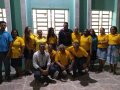 Irmãos da AD Parque das Árvores evangelizam durante a madrugada no Mercado da Produção