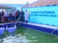 Pr. Adalberto de Almeida batiza 92 novos membros da AD Xexéu