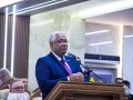 Pr. Paulo Sena ministra na Santa Ceia de março na igreja sede