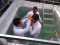 Pr. Israel Santos batiza 31 novos membros da Assembleia de Deus em Minador do Negrão