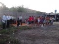 Comunidade recebe a Palavra de Deus e donativos no Village Campestre