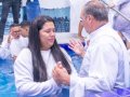 Assembleia de Deus em Maceió batiza 267 novos membros