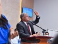 168 novos membros da Assembleia de Deus descem às águas batismais