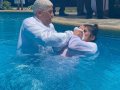 Pr. Ricardo Guedes batiza mais uma vida no campo missionário do Chile