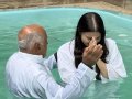 Pr. Pedro Idalino batiza 33 novos membros na Assembleia de Deus em Messias